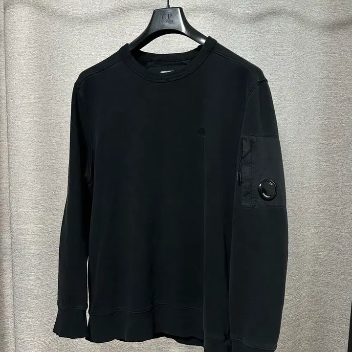 [BUNJANG] CP Company Logo Lens Sweatshirt Black XL / CP컴퍼니 로고 렌즈와펜 맨투맨 블랙 (XL)