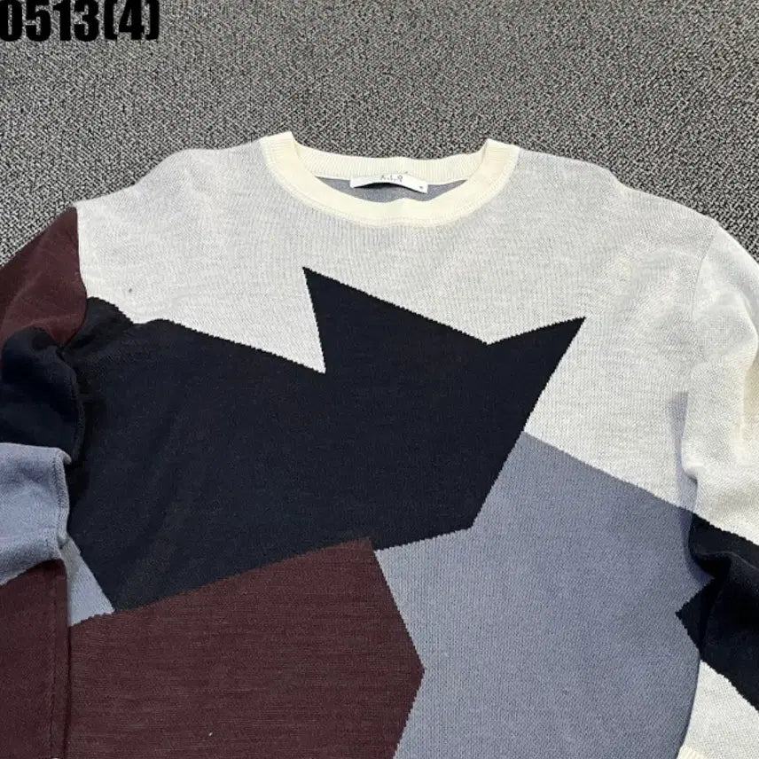 [BUNJANG] Geometric Pattern Knit Sweater / 기하학 패턴 니트 스웨터