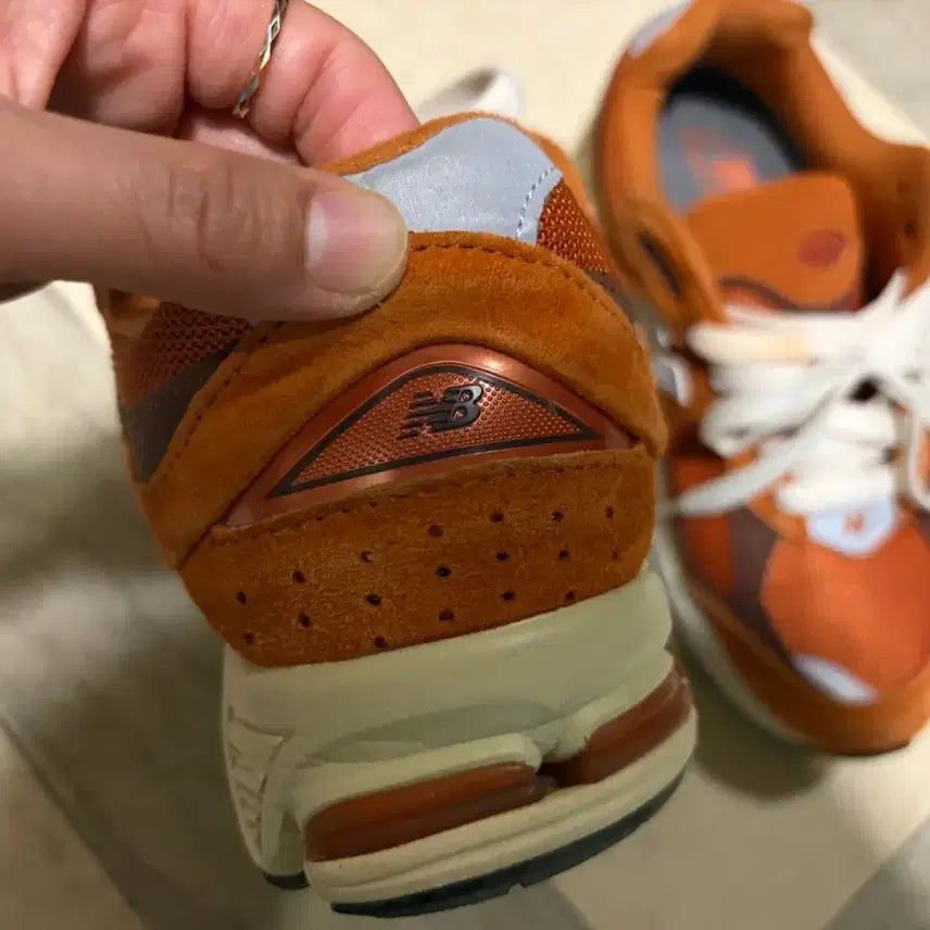 [BUNJANG] New Balance 2002 Women&