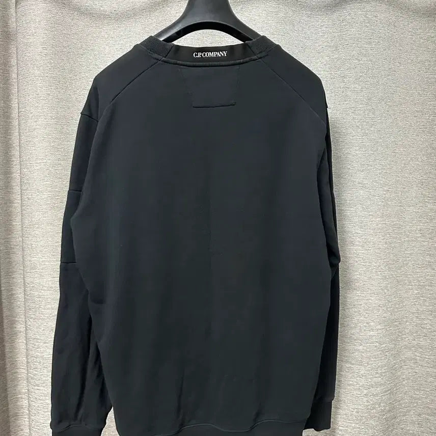 [BUNJANG] CP Company Lens Applique Sweatshirt Black XL / CP컴퍼니 렌즈와펜 맨투맨 블랙 (XL)