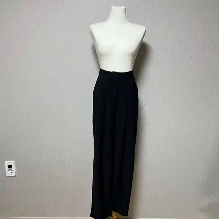 [BUNJANG] Black Slacks / 슬랙스