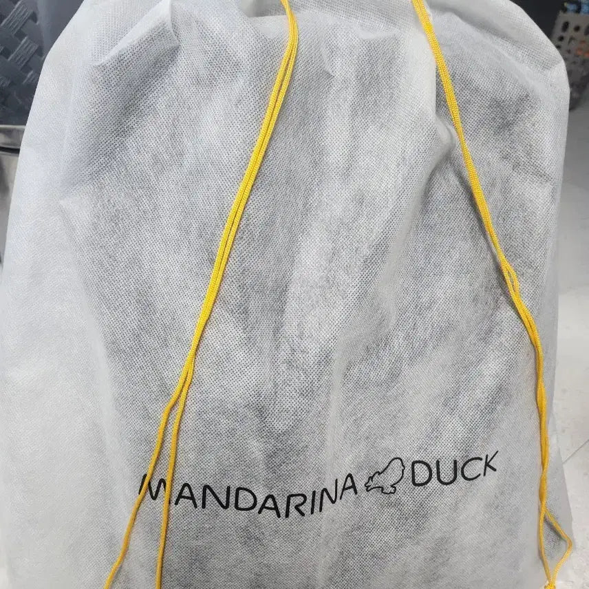 [BUNJANG] Mandarin Duck PIETRO Backpack P4T02163 Black / 만다리나덕 PIETRO 백팩 P4T02163 블랙