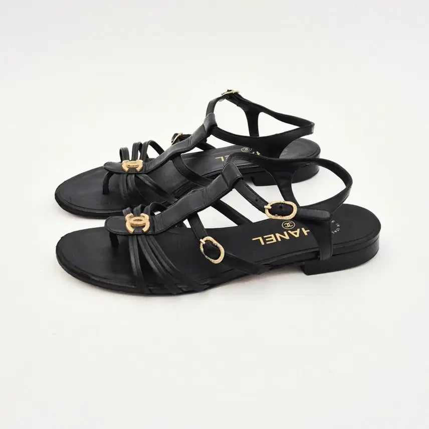 [BUNJANG] Chanel CC Logo Flat Strap Sandals Black Leather Size 37C / [중고명품셀렉트]샤넬 CC 로고 플랫 스트랩 샌들 37C