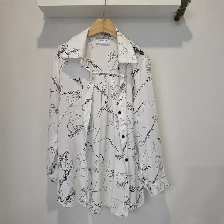 [BUNJANG] Clover Drawing Pattern Shirt / (새상품) 클로버 드로잉 패턴 셔츠 66까지 추천