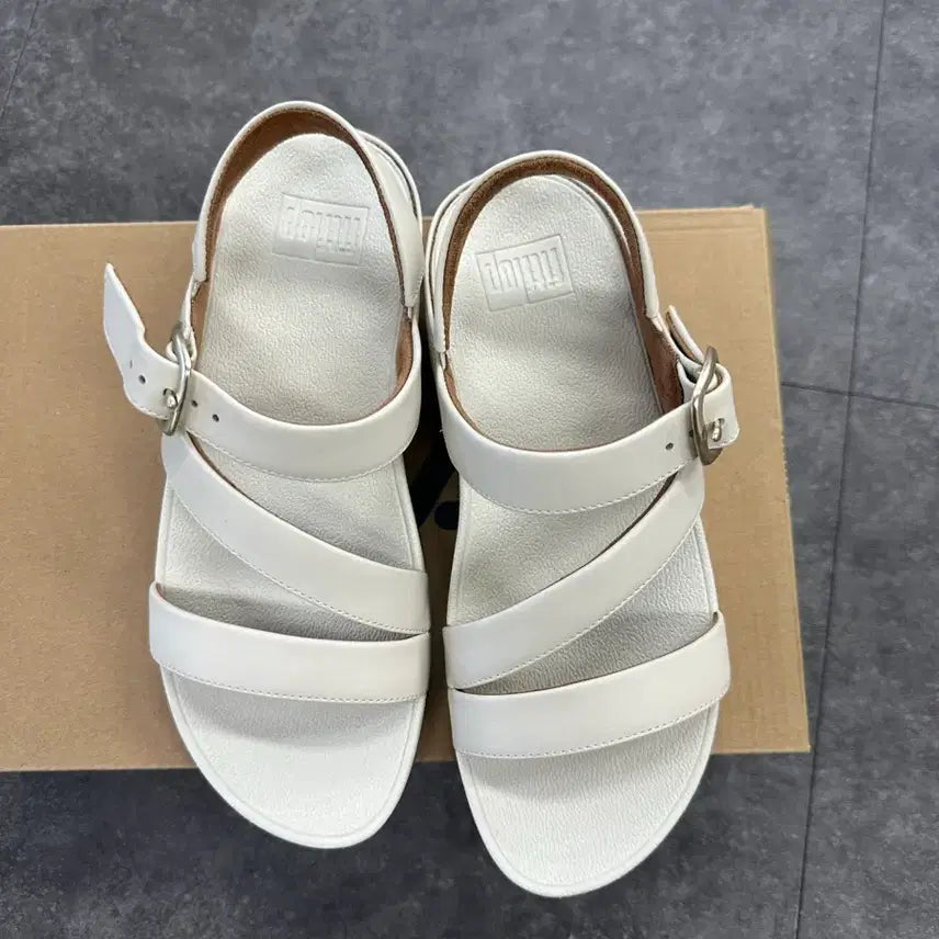 [BUNJANG] Fitflop Strap Sandals (230mm) / 핏플랍 스트랩 샌들 230mm