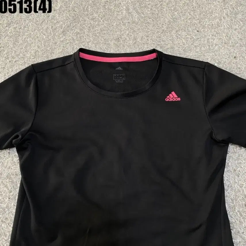 [BUNJANG] Adidas Black Short Sleeve T-Shirt Pink Logo / 아디다스 블랙 반팔 티셔츠 핑크 로고 | 0513