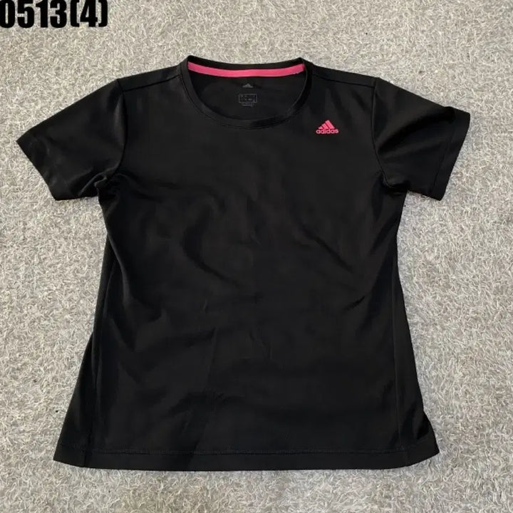 [BUNJANG] Adidas Black Short Sleeve T-Shirt Pink Logo / 아디다스 블랙 반팔 티셔츠 핑크 로고 | 0513