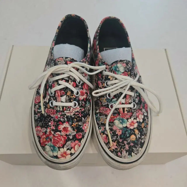 [BUNJANG] Vans Floral Authentic Sneakers (230mm) / 반스 플로랄 어센틱 스니커즈 230
