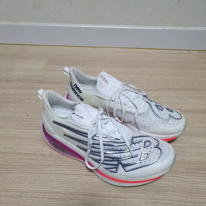 [BUNJANG] New Balance FuelCell SC Elite v3 Running Shoes 280 / 뉴발란스 퓨어셀 SC 엘리트 v3 러닝화 280