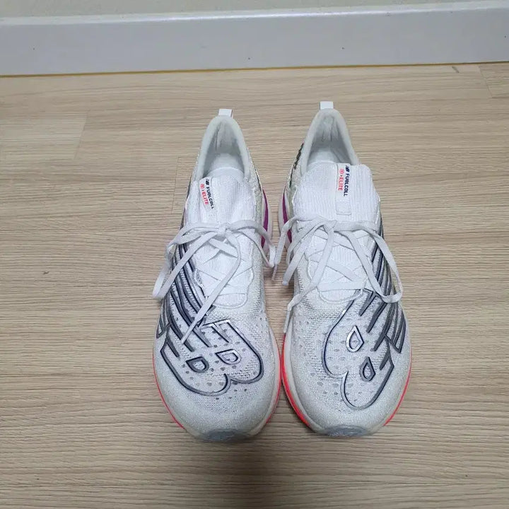 [BUNJANG] New Balance FuelCell SC Elite v3 Running Shoes 280 / 뉴발란스 퓨어셀 SC 엘리트 v3 러닝화 280