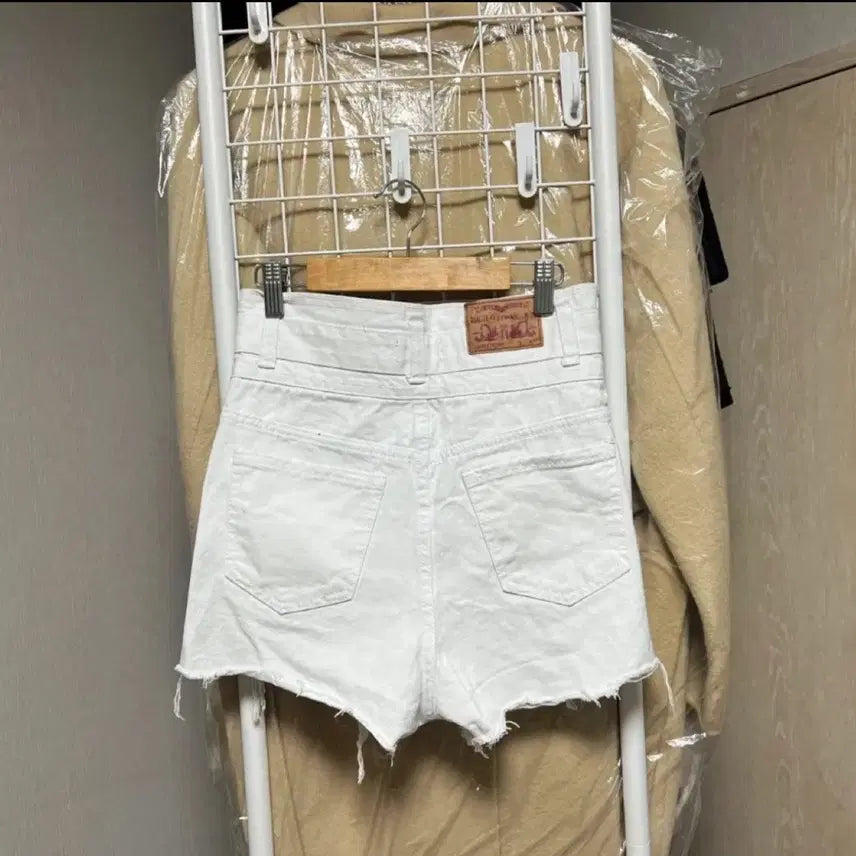 [BUNJANG] High-Waisted Shorts (Size S) / 하이웨스트반바지