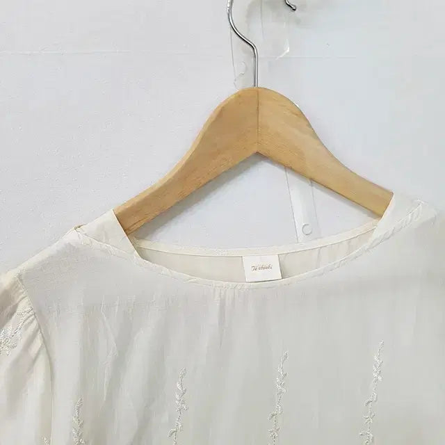 [BUNJANG] Te chichi Beige Cotton Blouse / Te chichi 블라우스 베이지