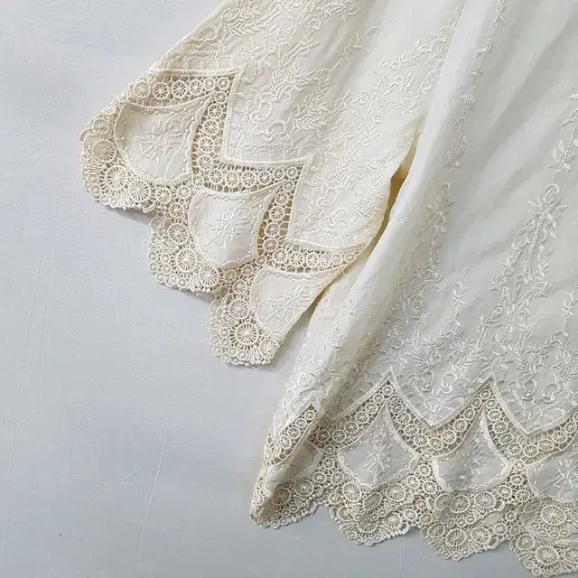 [BUNJANG] Te chichi Beige Cotton Blouse / Te chichi 블라우스 베이지