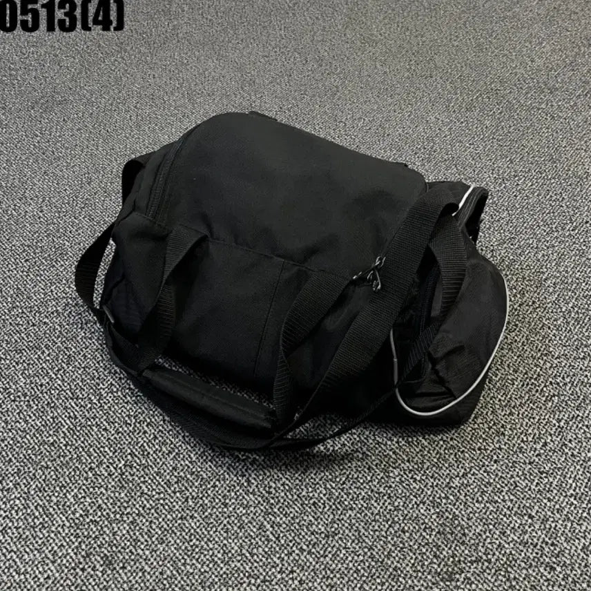 [BUNJANG] Adidas Black Mini Duffle Bag / 아디다스 블랙 미니 더플백