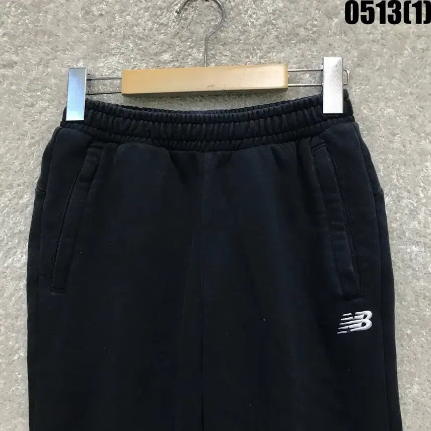[BUNJANG] New Balance Black Training Pants - Size S / 뉴발란스 블랙 트레이닝 바지 s