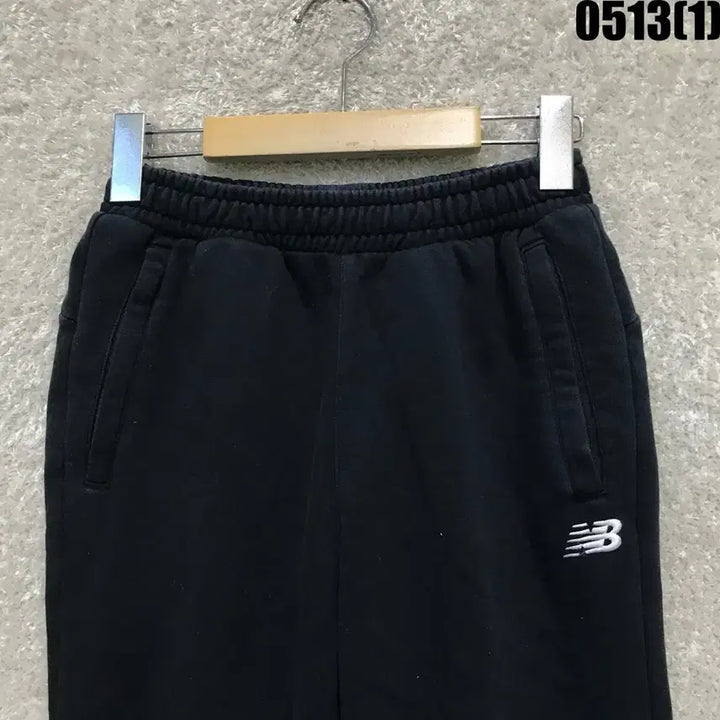 [BUNJANG] New Balance Black Training Pants - Size S / 뉴발란스 블랙 트레이닝 바지 s