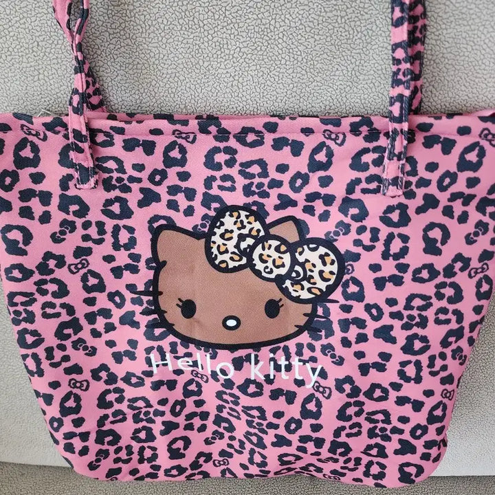 [BUNJANG] Hello Kitty Leopard Pink Shoulder Bag / 헬로키티 레오파드 핑크 숄더백