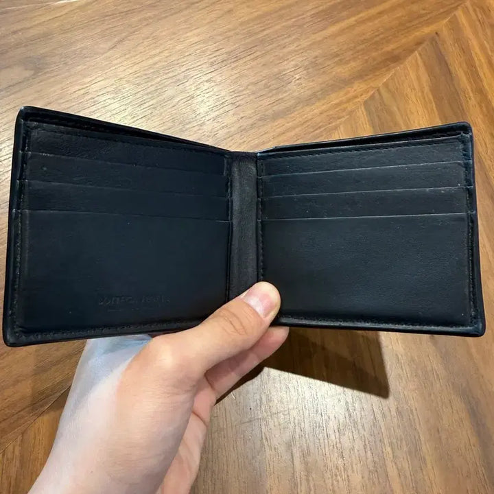 [BUNJANG] Bottega Veneta Cassette Bi-fold Wallet / 보테가베네타 카세트 폴더형 반지갑 743004 VBWD2
