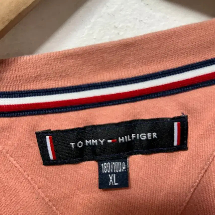 [BUNJANG] Tommy Hilfiger Heart Logo Sweatshirt Coral XL / 타미힐피거 하트 로고 맨투맨 코랄 XL