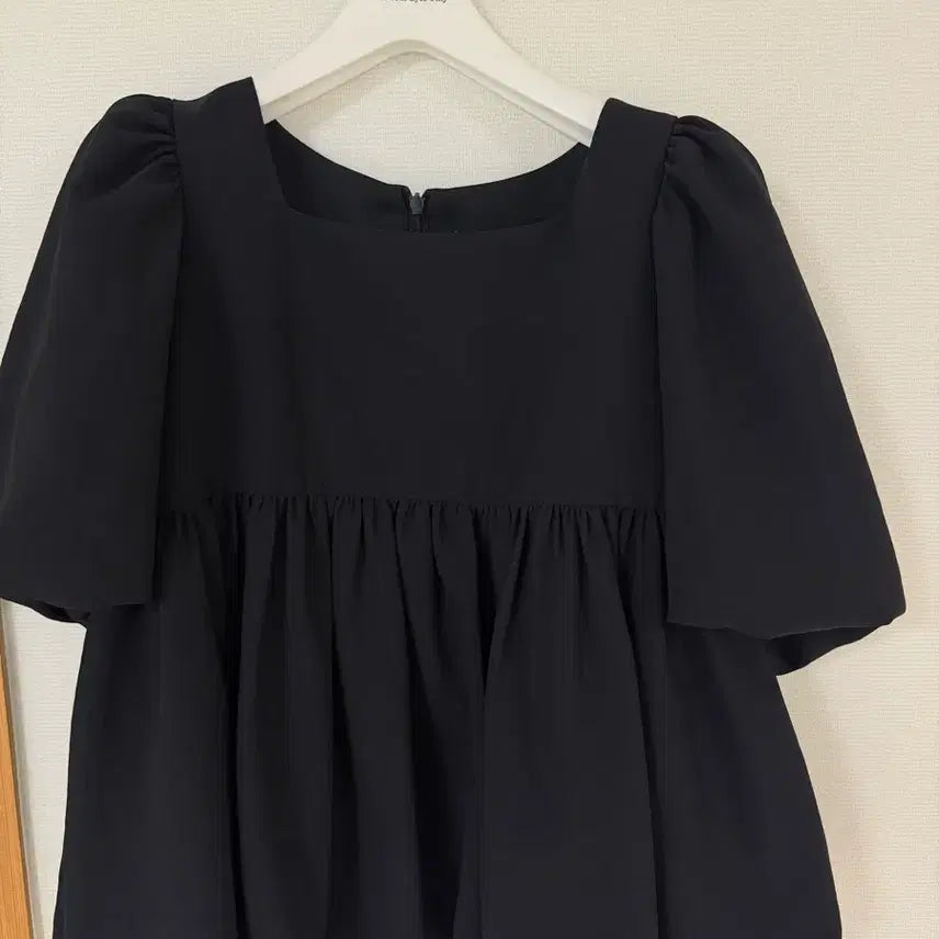 [BUNJANG] Modiatico Blouse / 모디아티코 블라우스