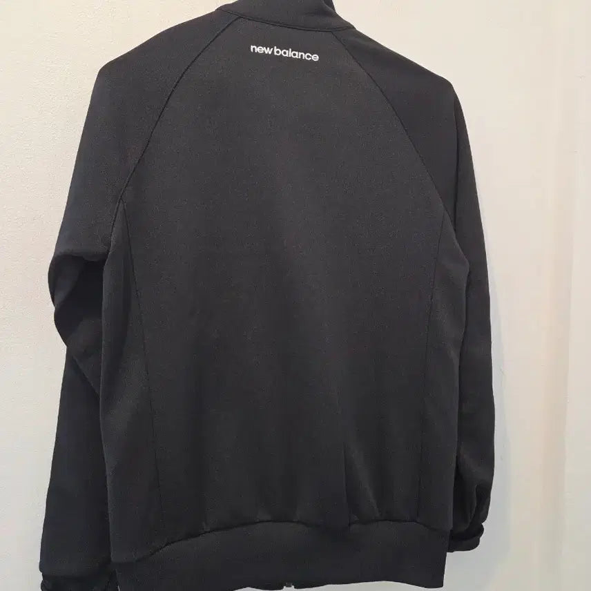 [BUNJANG] New Balance Black Track Jacket / 뉴발란스 블랙 트랙 자켓