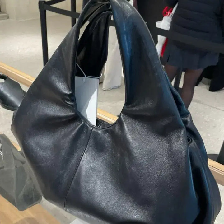 [BUNJANG] COS Cloud Leather Tote Bag Black / COS 클라우드 레더백 블랙