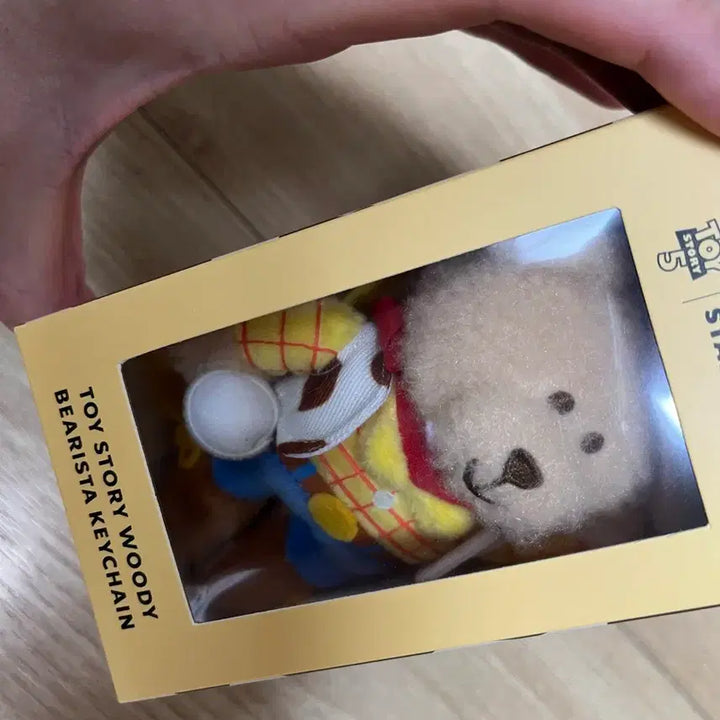 [BUNJANG] Starbucks Toy Story Woody Keyring (Sealed) / [직거래] 스타벅스 토이스토리 우디 키링(미개봉) 팝니다.