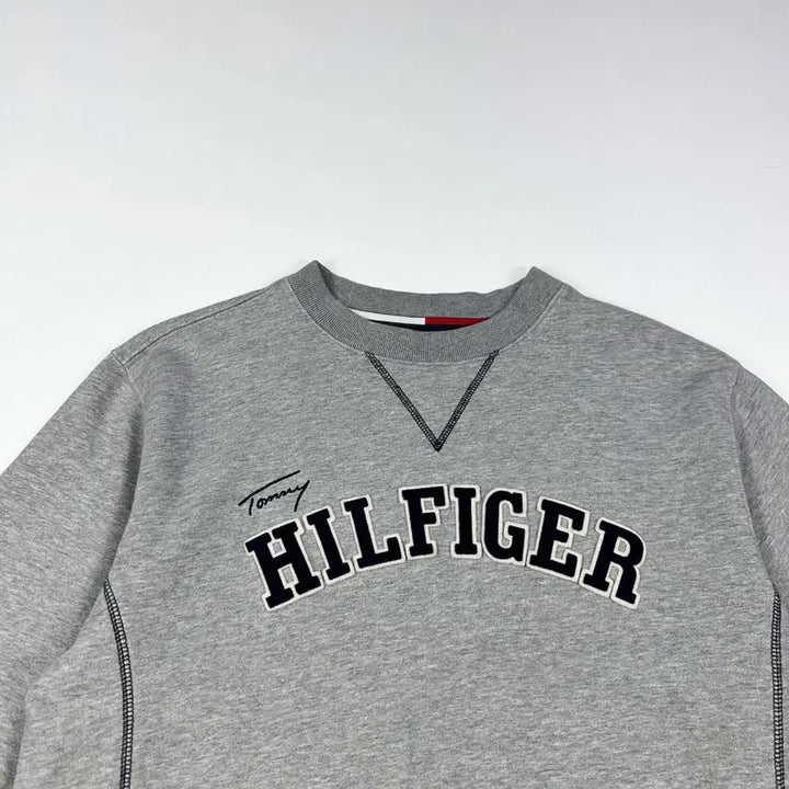 [BUNJANG] Tommy Hilfiger Flag Lettering Sweatshirt Grey M / 타미힐피거 플래그 레터링 그레이 맨투맨 (M)
