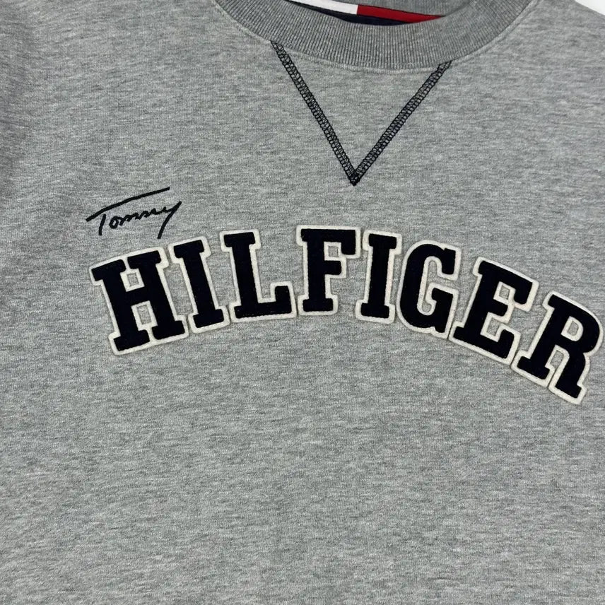 [BUNJANG] Tommy Hilfiger Flag Lettering Sweatshirt Grey M / 타미힐피거 플래그 레터링 그레이 맨투맨 (M)