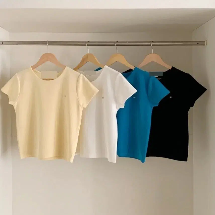 [BUNJANG] Logo Patch Round Knit Short Sleeve T-Shirt / 로고와펜 라운드니트 티 색상택1