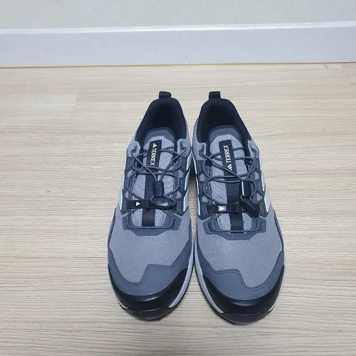 [BUNJANG] Adidas Terrex Gore-Tex Trekking Shoes / 아디다스 테렉스 고어텍스 트레킹화 275
