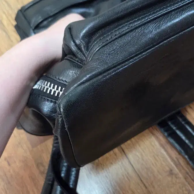 [BUNJANG] MCM Lambskin Leather Backpack / MCM 양가죽백팩
