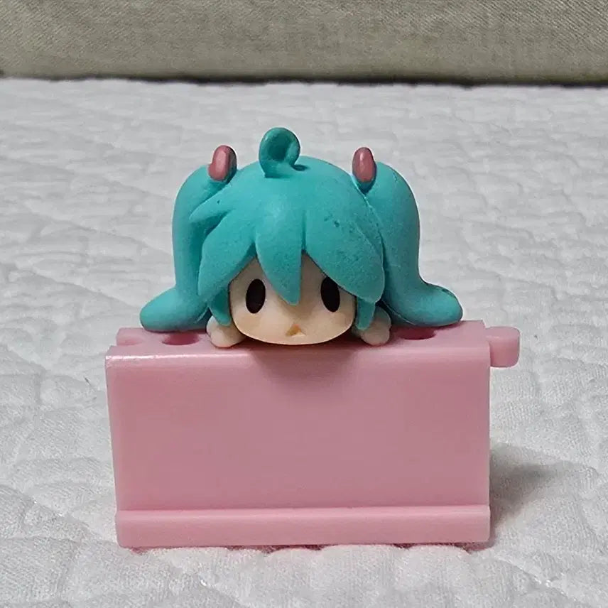 [BUNJANG] Vintage Classic Hatsune Miku Figure Earphone Jack / 빈티지 고전피규어 하츠네 미쿠 이어폰 잭