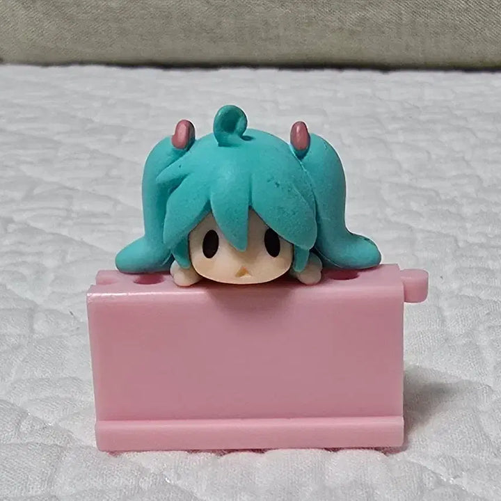 [BUNJANG] Vintage Classic Hatsune Miku Figure Earphone Jack / 빈티지 고전피규어 하츠네 미쿠 이어폰 잭