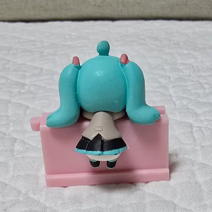 [BUNJANG] Vintage Classic Hatsune Miku Figure Earphone Jack / 빈티지 고전피규어 하츠네 미쿠 이어폰 잭