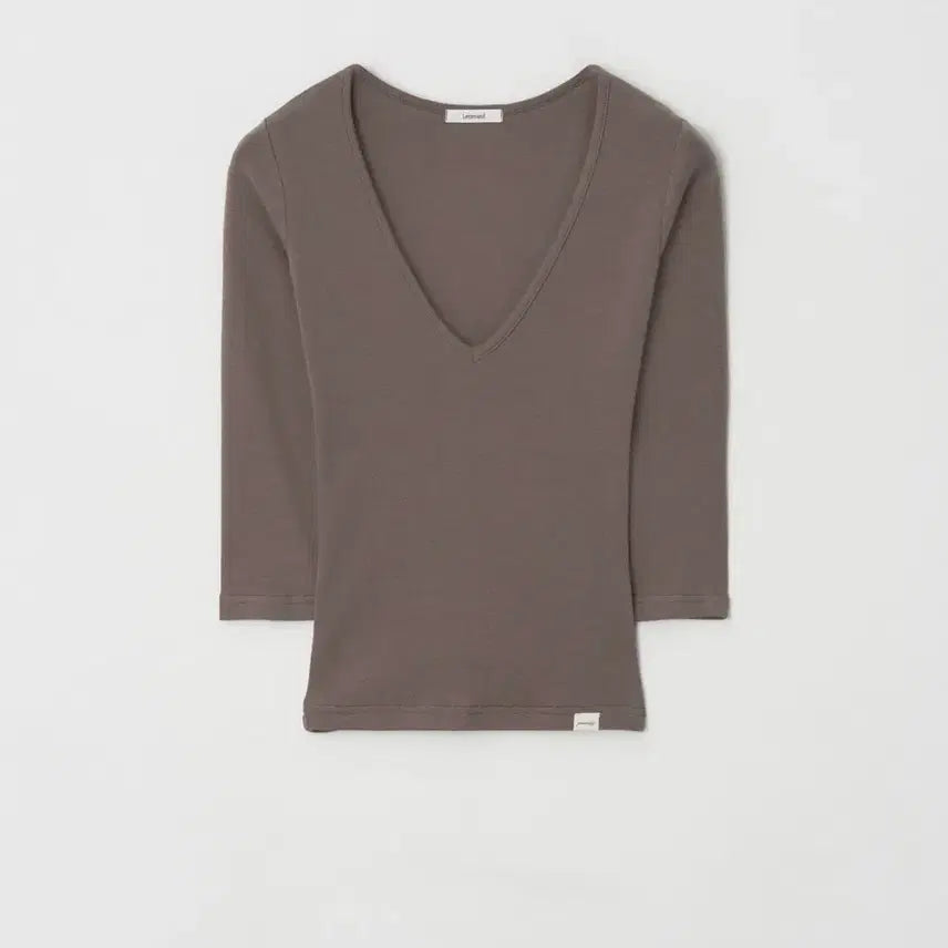 [BUNJANG] Letter&amp;Deep V-Neck Slim T-Shirt Brown (Sealed) / (새상품)레터앤 딥 브이넥 슬림 티셔츠 브라운
