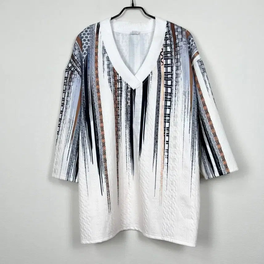[BUNJANG] Laden Vintage V-Neck T-Shirt (3XL) / 브이넥 티 티셔츠 공용3XL 라덴 빈티지