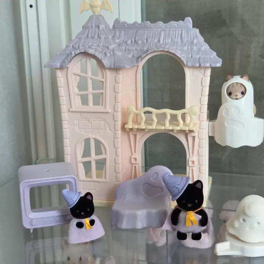 [BUNJANG] Sylvanian Families Magic Party Blind Bag Black Cat &amp; Haunted House Set / 실바니안 매직파티 블라인드백 검은고양이 &amp; 유령의집