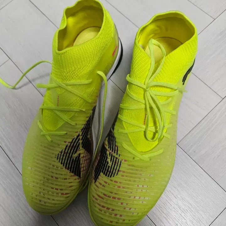 [BUNJANG] Puma Future 8 Procage TF Futsal Shoes / 푸마 퓨처8 프로케이지 풋살화 260mm