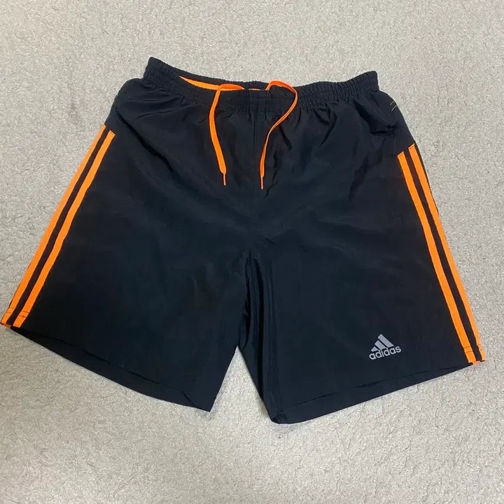 [BUNJANG] Adidas 3-Stripes Shorts Black/Orange Size 100 / 아디다스 삼선 반바지 블랙/오렌지 100