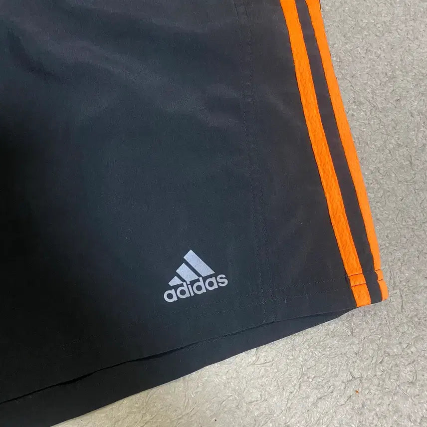 [BUNJANG] Adidas 3-Stripes Shorts Black/Orange Size 100 / 아디다스 삼선 반바지 블랙/오렌지 100