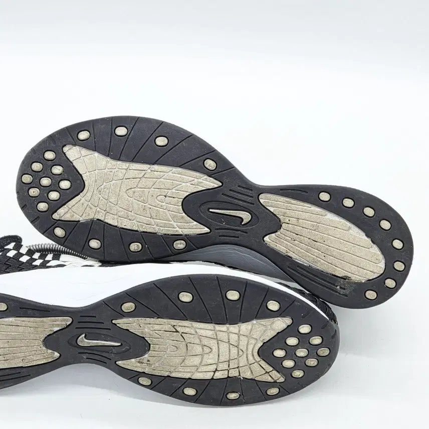 [BUNJANG] Nike Air Woven Black White / 나이키 에어 우븐 블랙 화이트 (250)