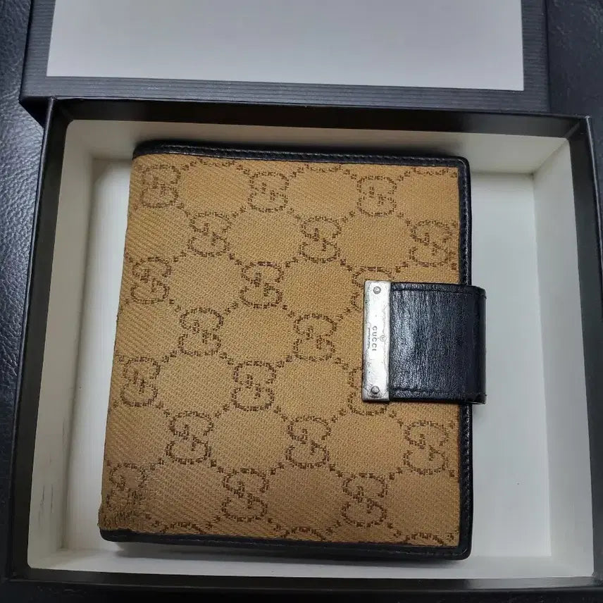 [BUNJANG] Gucci GG Logo Bifold Wallet Brown / 구찌 GG 로고 반지갑 브라운 계열