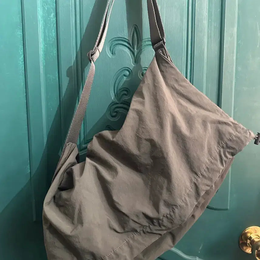 [BUNJANG] Mutenaard Shoulder Bag / 무탠다드 숄더백