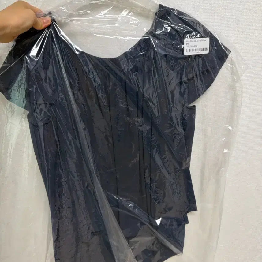 [BUNJANG] Venuet Miou Blouse Navy / 베뉴엣 미우블라우스 네이비