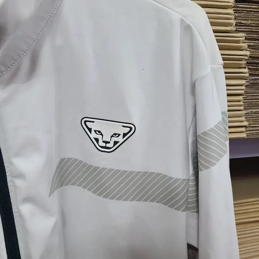 [SOLD OUT] 다이나핏 화이트 트레이닝 자켓 XL 남105