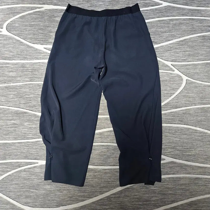 [BUNJANG] Giorgio Armani Collezioni Rayon Shirring Pants / 아르마니 꼴레지오니 레이온 사이드 버튼 셔링 팬츠