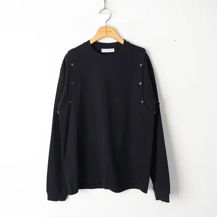 [BUNJANG] JW Anderson 2-Way Sleeve Button T-Shirt (Black, Size M) / 66/JW앤더슨 2WAY 슬리브버튼 티셔츠