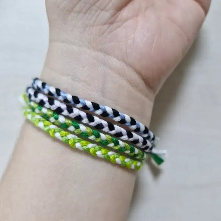 [BUNJANG] Handmade Custom Wish Knot String Bracelet / 핸드메이드 주문제작 행운 소원 매듭 실 팔찌 커미션