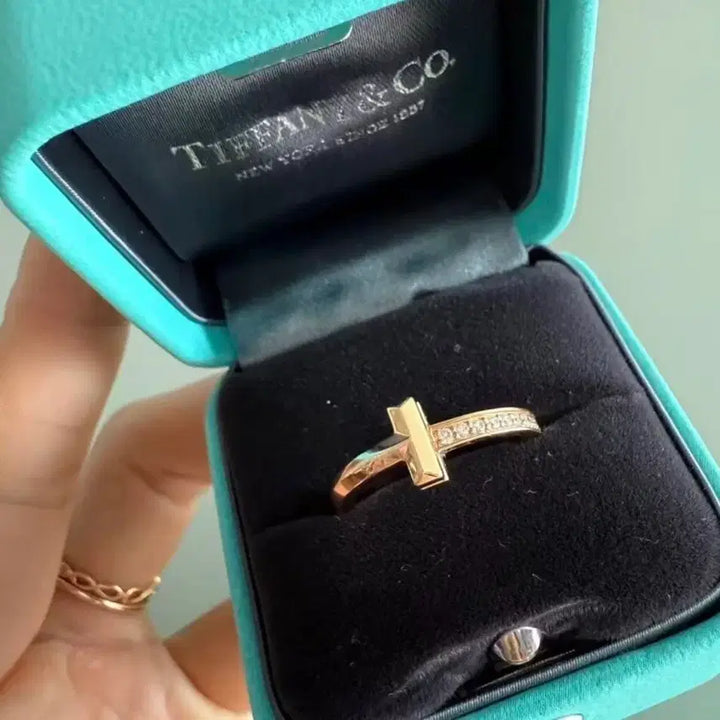 [BUNJANG] Tiffany &amp; Co. T1 Narrow Diamond Ring Rose Gold 18K / 티파니앤코 T 반지 로즈골드 다이아